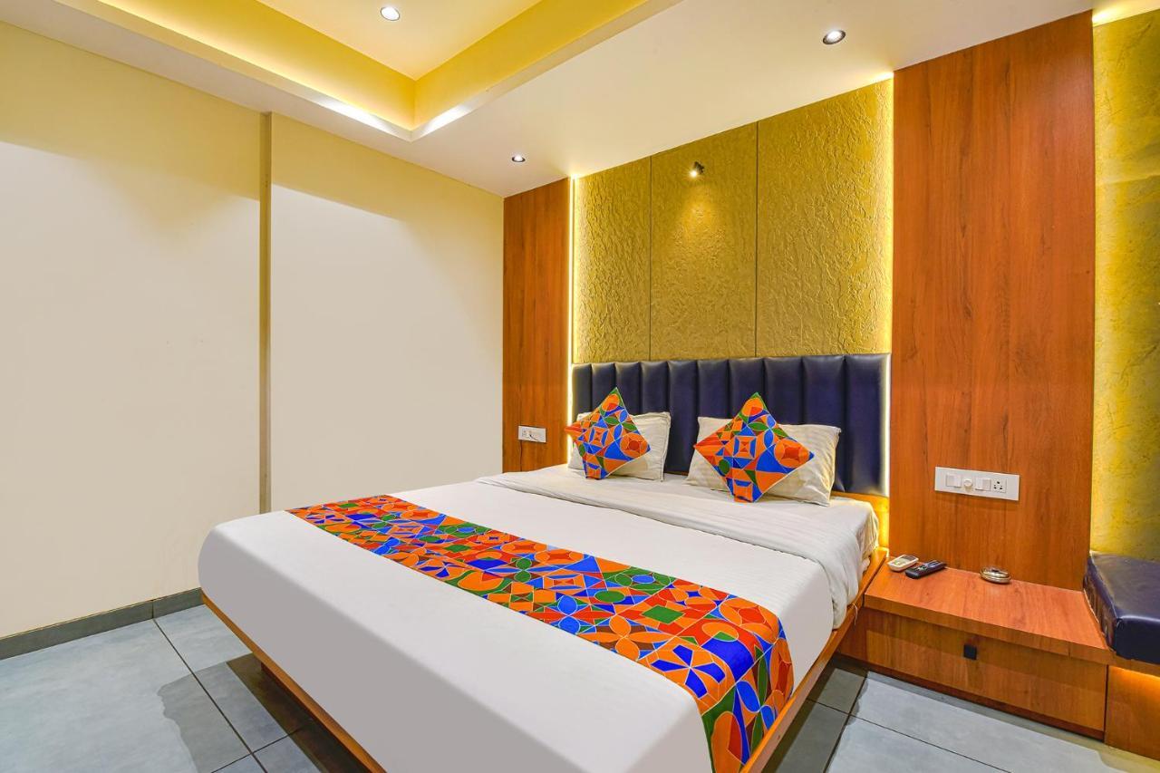 Fabhotel Udhna Inn, Near Udhna Junction Surat Exterior photo